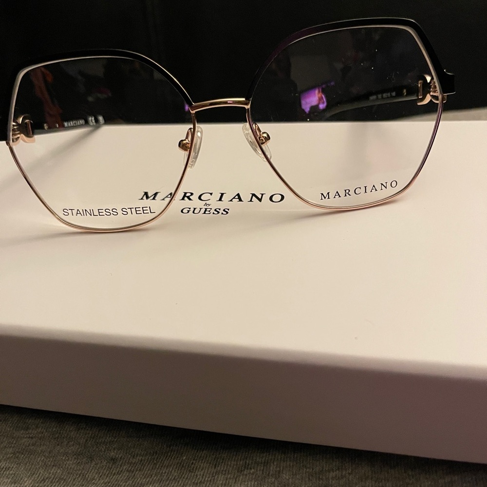 Guess by Marciano GM0391-002 55mm Eyeglasses New In Box with Cloth